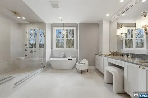 68 Grandview Avenue Upper Saddle River NJ 07458