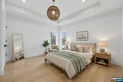 68 Grandview Avenue Upper Saddle River NJ 07458