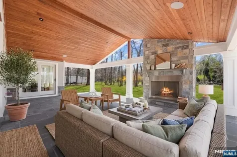68 Grandview Avenue Upper Saddle River NJ 07458