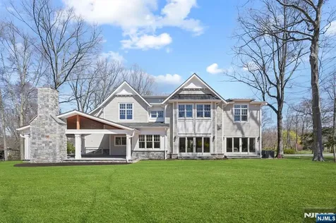68 Grandview Avenue Upper Saddle River NJ 07458