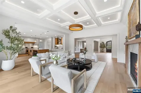 68 Grandview Avenue Upper Saddle River NJ 07458