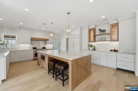 68 Grandview Avenue Upper Saddle River NJ 07458