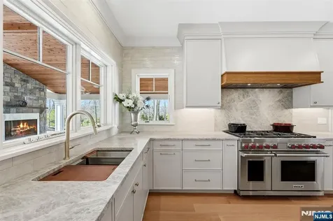 68 Grandview Avenue Upper Saddle River NJ 07458