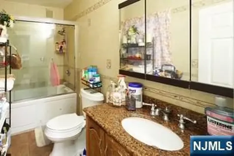 18 Llewellyn Avenue West Orange NJ 07052