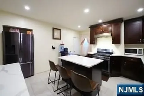 18 Llewellyn Avenue West Orange NJ 07052