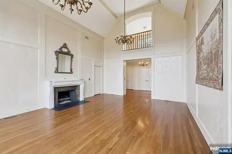 29 Hilltop Road Kinnelon Borough NJ 07405