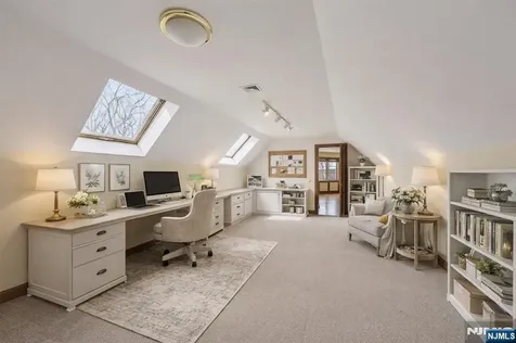 29 Hilltop Road Kinnelon Borough NJ 07405