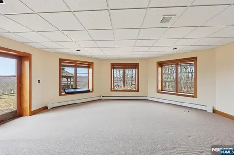29 Hilltop Road Kinnelon Borough NJ 07405