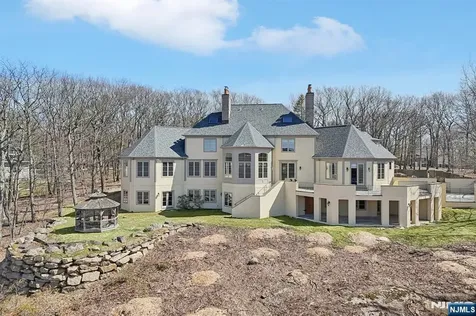 29 Hilltop Road Kinnelon Borough NJ 07405