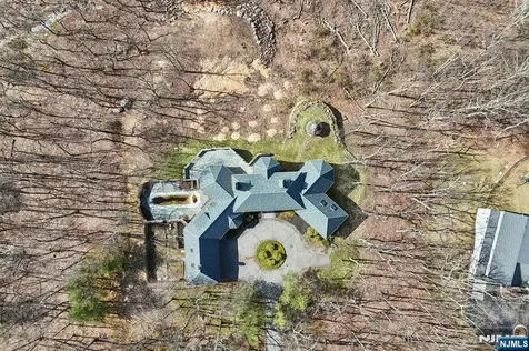 29 Hilltop Road Kinnelon Borough NJ 07405