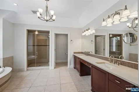 621 Farmdale Road Franklin Lakes NJ 07417