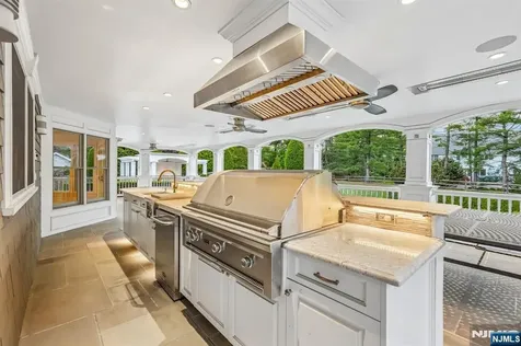 621 Farmdale Road Franklin Lakes NJ 07417