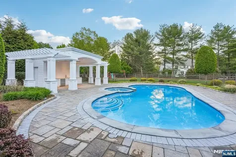 621 Farmdale Road Franklin Lakes NJ 07417