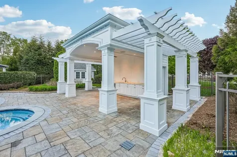 621 Farmdale Road Franklin Lakes NJ 07417