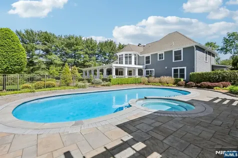 621 Farmdale Road Franklin Lakes NJ 07417