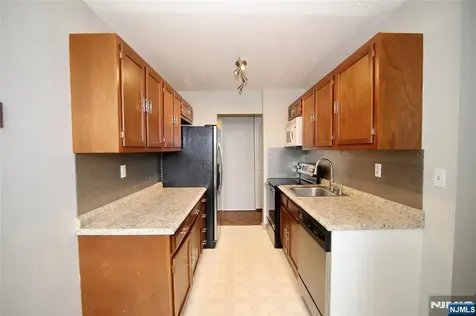 300 Winston Drive Cliffside Park NJ 07010