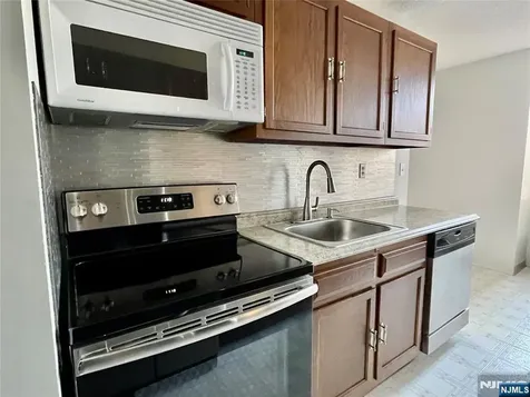 300 Winston Drive Cliffside Park NJ 07010