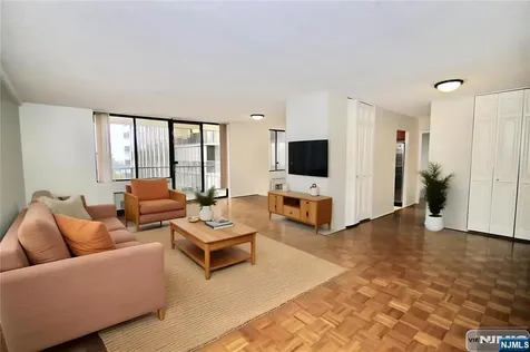 300 Winston Drive Cliffside Park NJ 07010