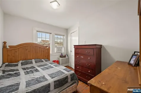 389 Colfax Avenue Clifton NJ 07013