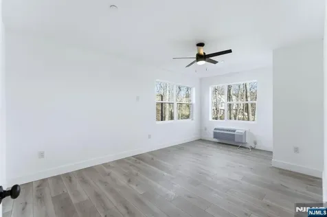 95 Shepherds Lane Totowa NJ 07512