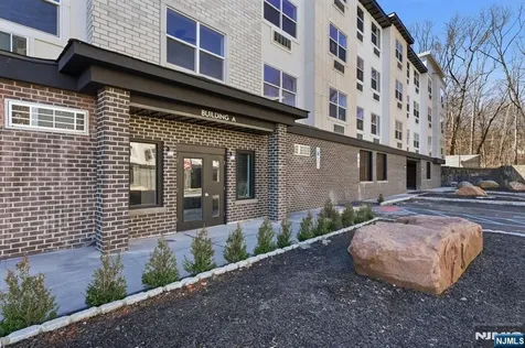 95 Shepherds Lane Totowa NJ 07512