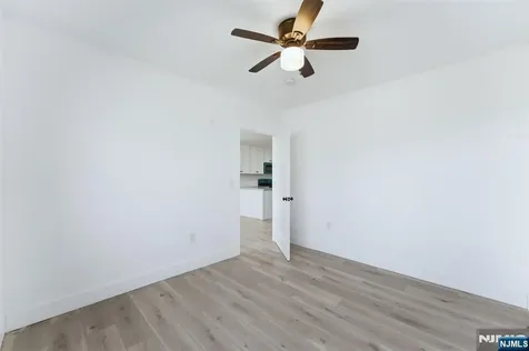 95 Shepherds Lane Totowa NJ 07512