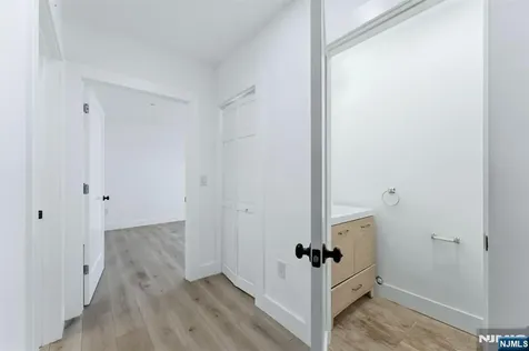 95 Shepherds Lane Totowa NJ 07512