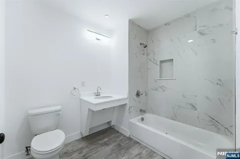 95 Shepherds Lane Totowa NJ 07512