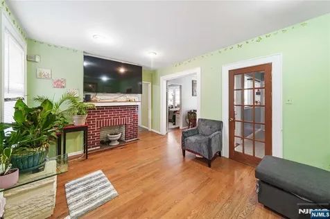 1460 Clinton Avenue Irvington NJ 07111
