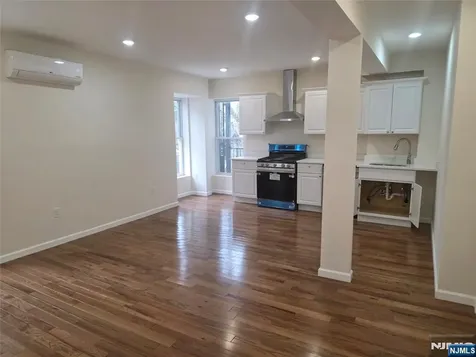 664 Bergen Avenue Jersey City NJ 07304