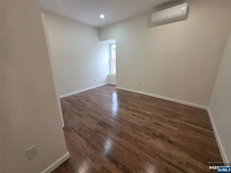 664 Bergen Avenue Jersey City NJ 07304