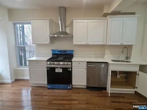 664 Bergen Avenue Jersey City NJ 07304