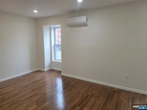 664 Bergen Avenue Jersey City NJ 07304
