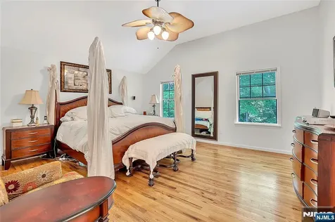 8 Mary Court Mahwah NJ 07430