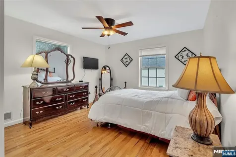 8 Mary Court Mahwah NJ 07430