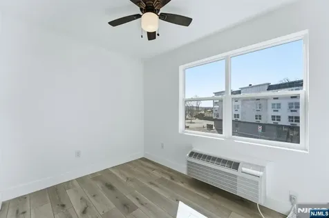 95 Shepherds Lane Totowa NJ 07512