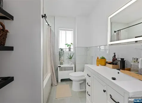 3912 Liberty Avenue North Bergen NJ 07047