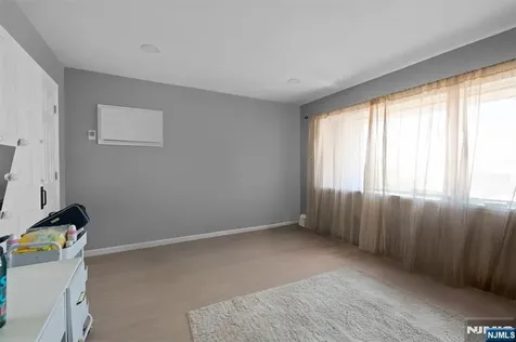 3912 Liberty Avenue North Bergen NJ 07047