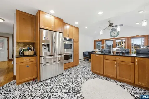 20 Wilcox Street Dumont NJ 07628