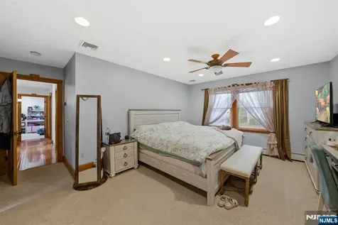 20 Wilcox Street Dumont NJ 07628