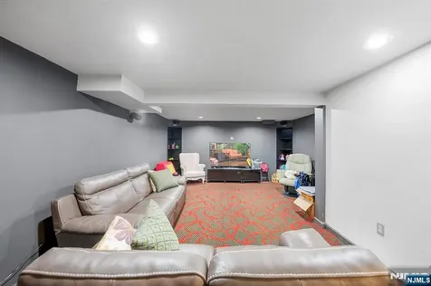 20 Wilcox Street Dumont NJ 07628