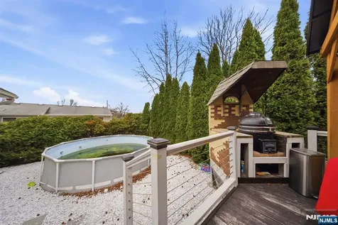 20 Wilcox Street Dumont NJ 07628