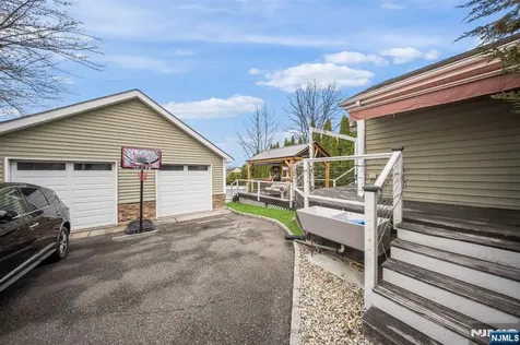 20 Wilcox Street Dumont NJ 07628