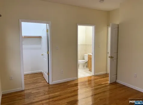 324 Sussex Street Harrison NJ 07029