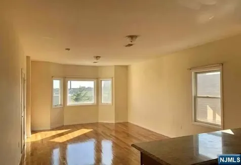 324 Sussex Street Harrison NJ 07029