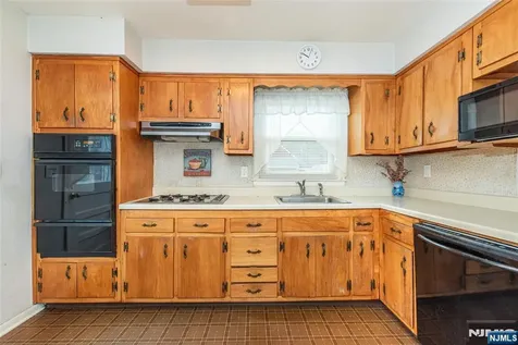 237 Skyline Lake Drive Ringwood NJ 07456