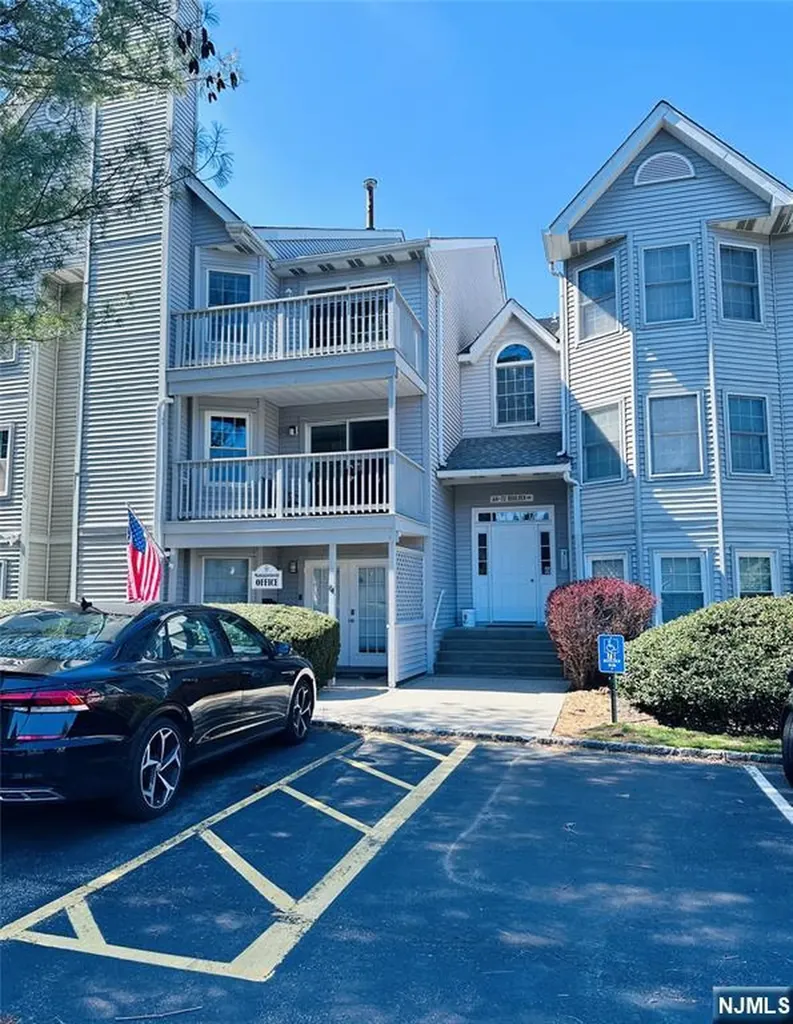 70 W Boulder Run Road Paterson NJ 07501