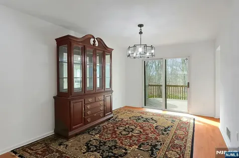 20 Lakeview Drive Old Tappan NJ 07675