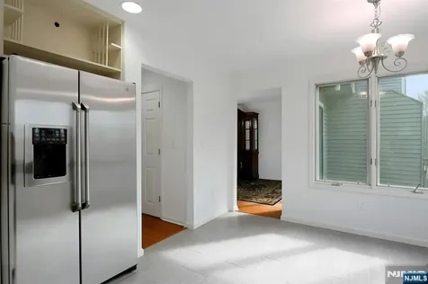 20 Lakeview Drive Old Tappan NJ 07675
