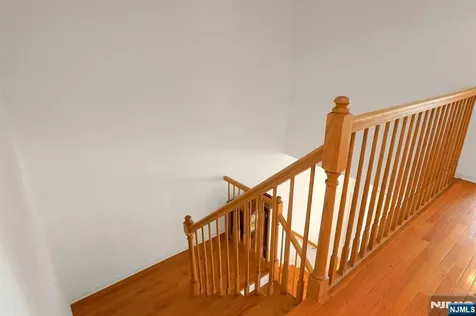 20 Lakeview Drive Old Tappan NJ 07675